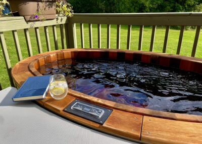 Two-person Maine Cedar Tub